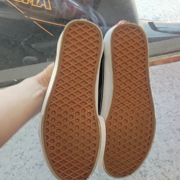 Vans Black and White Old Skool Sneakers - Picture 6 of 7